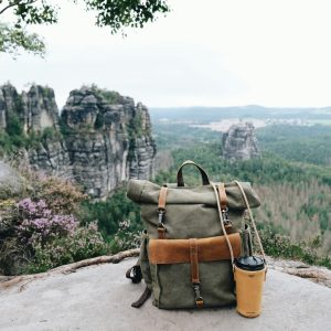Minimal‑Gear Landscapes: Big Views, Small Bag